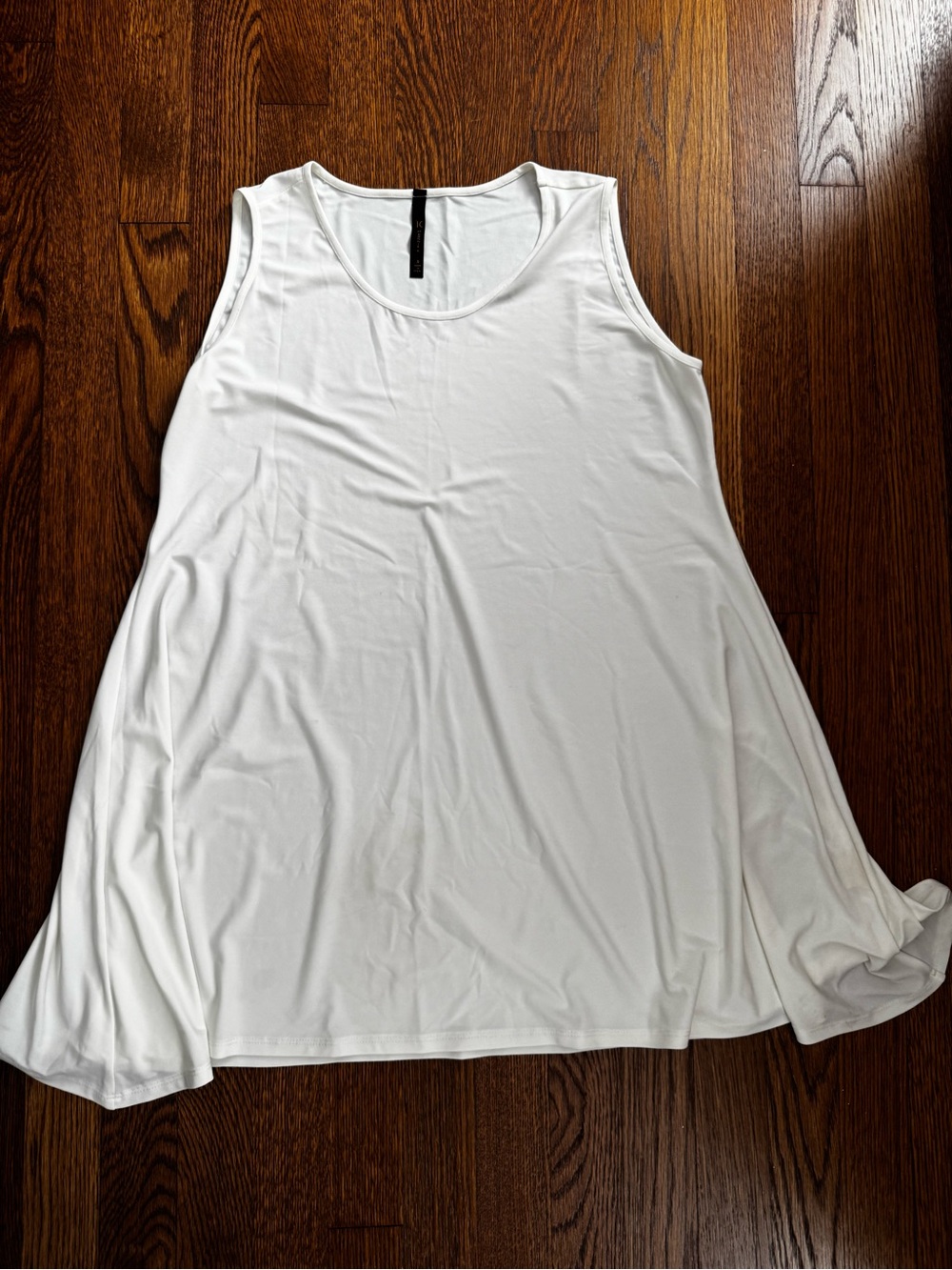 Connie White Scoop Neck Swing Tank